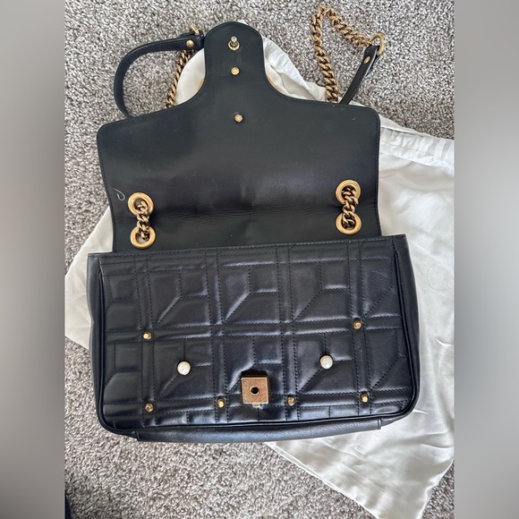 Near perfect condition, Gucci Medium  Maramont pearl purse - Picture 4 of 8
